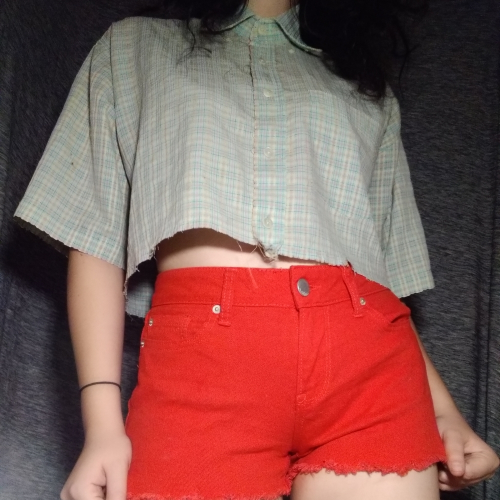 Cropped button down